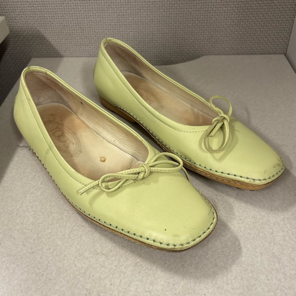 Tod’s Leather Ballet Flats Shoes Size 8 Fair Condition